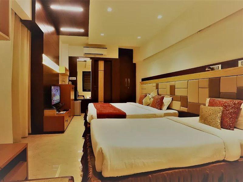 אינדורה The Ashoka Hotel מראה חיצוני תמונה
