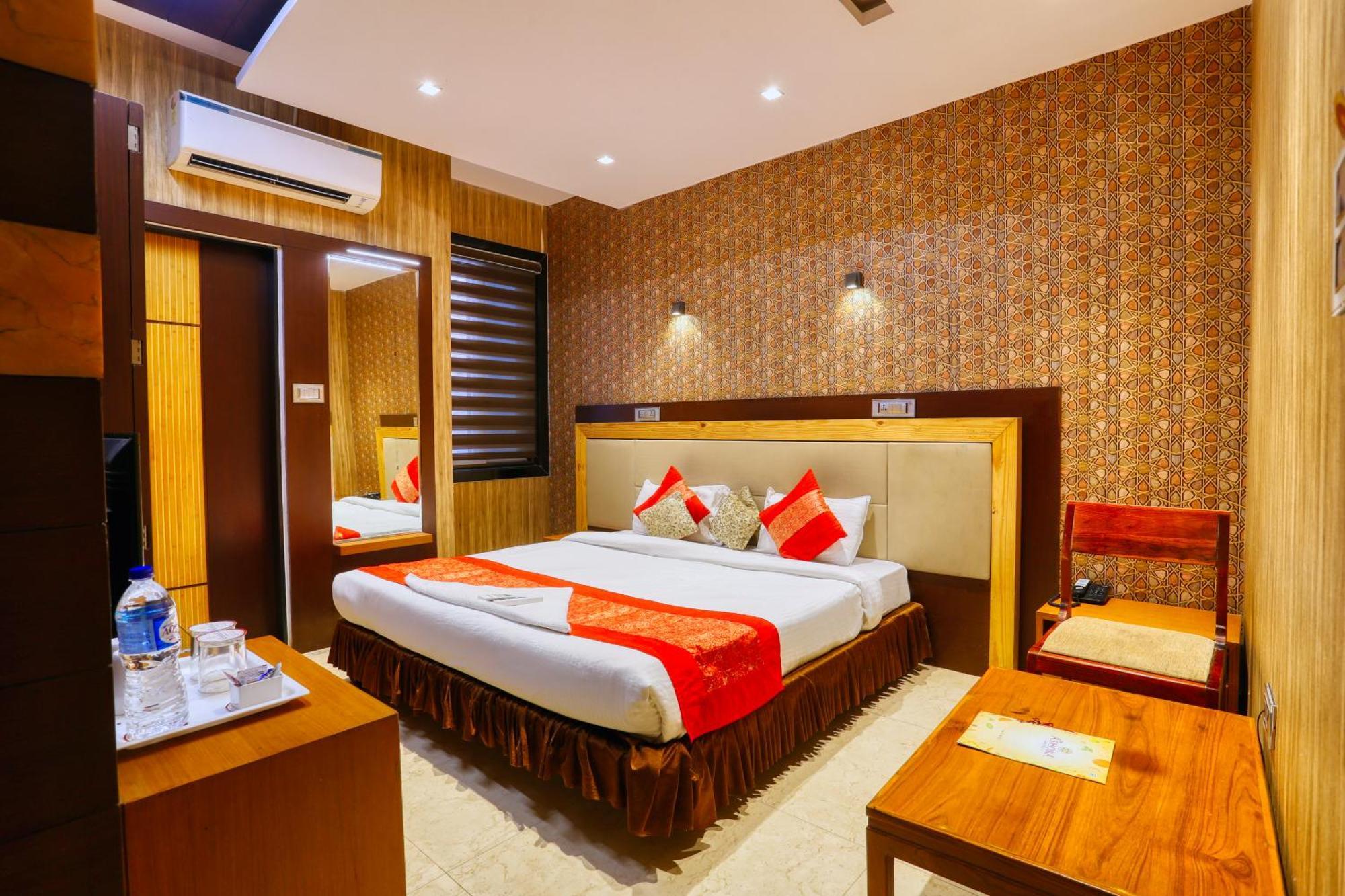 אינדורה The Ashoka Hotel מראה חיצוני תמונה