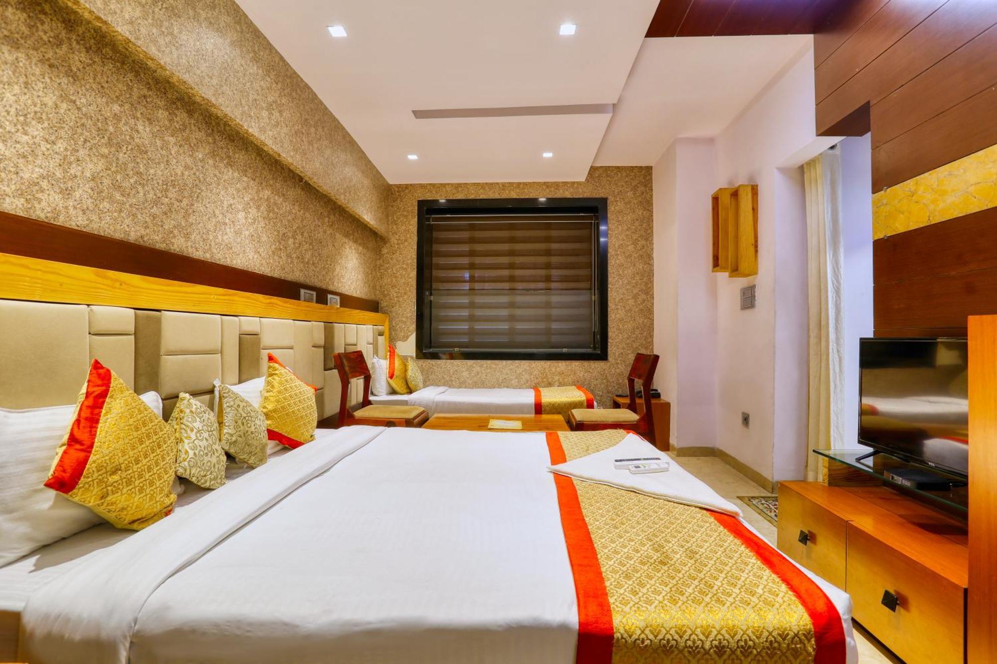 אינדורה The Ashoka Hotel מראה חיצוני תמונה