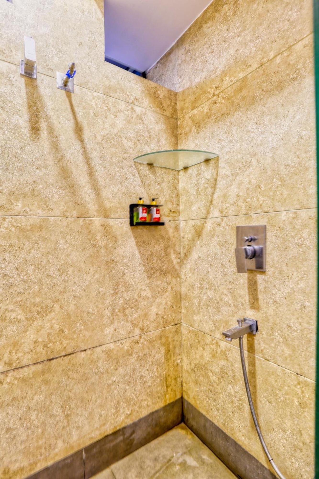 אינדורה The Ashoka Hotel מראה חיצוני תמונה