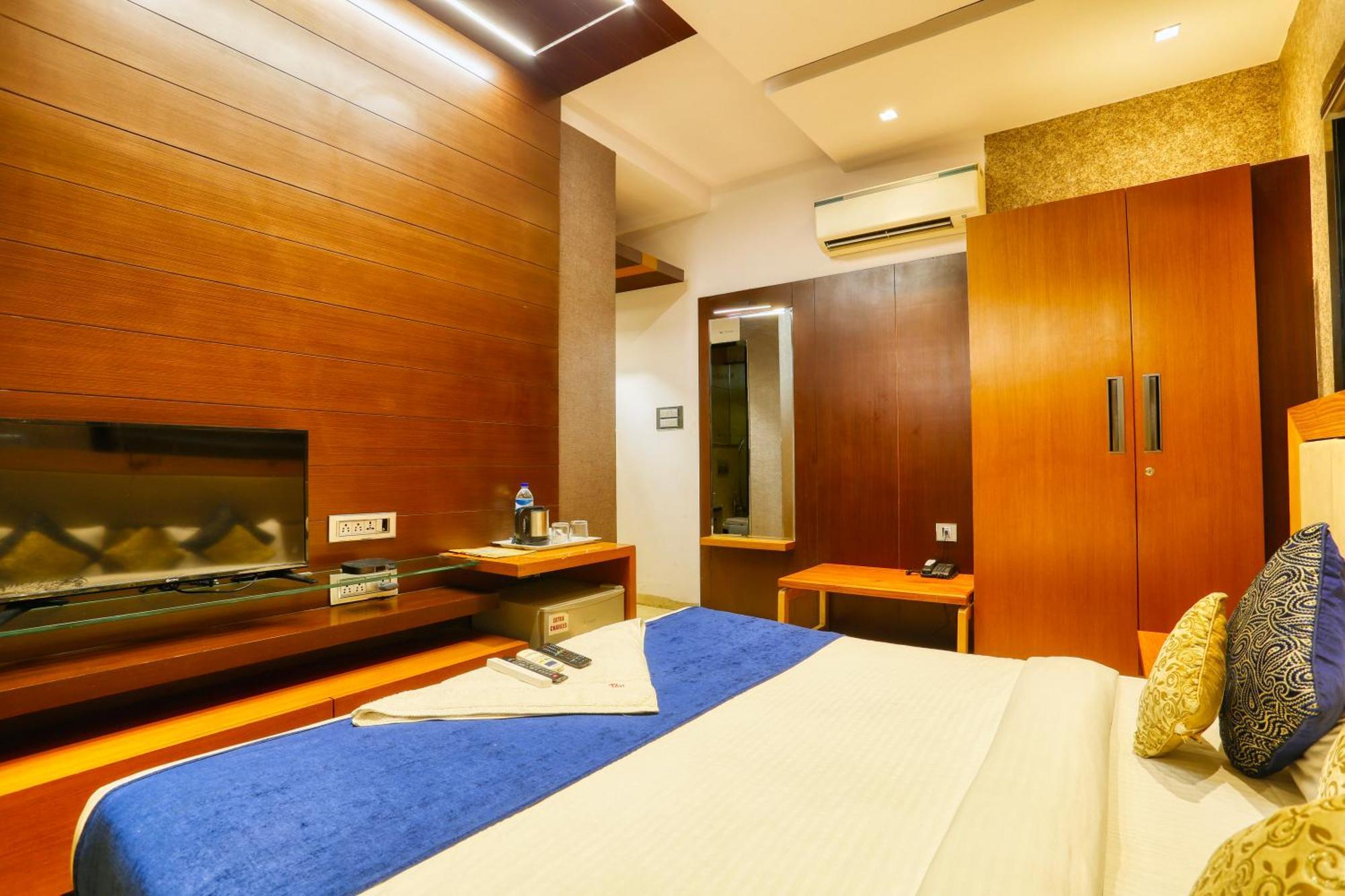 אינדורה The Ashoka Hotel מראה חיצוני תמונה