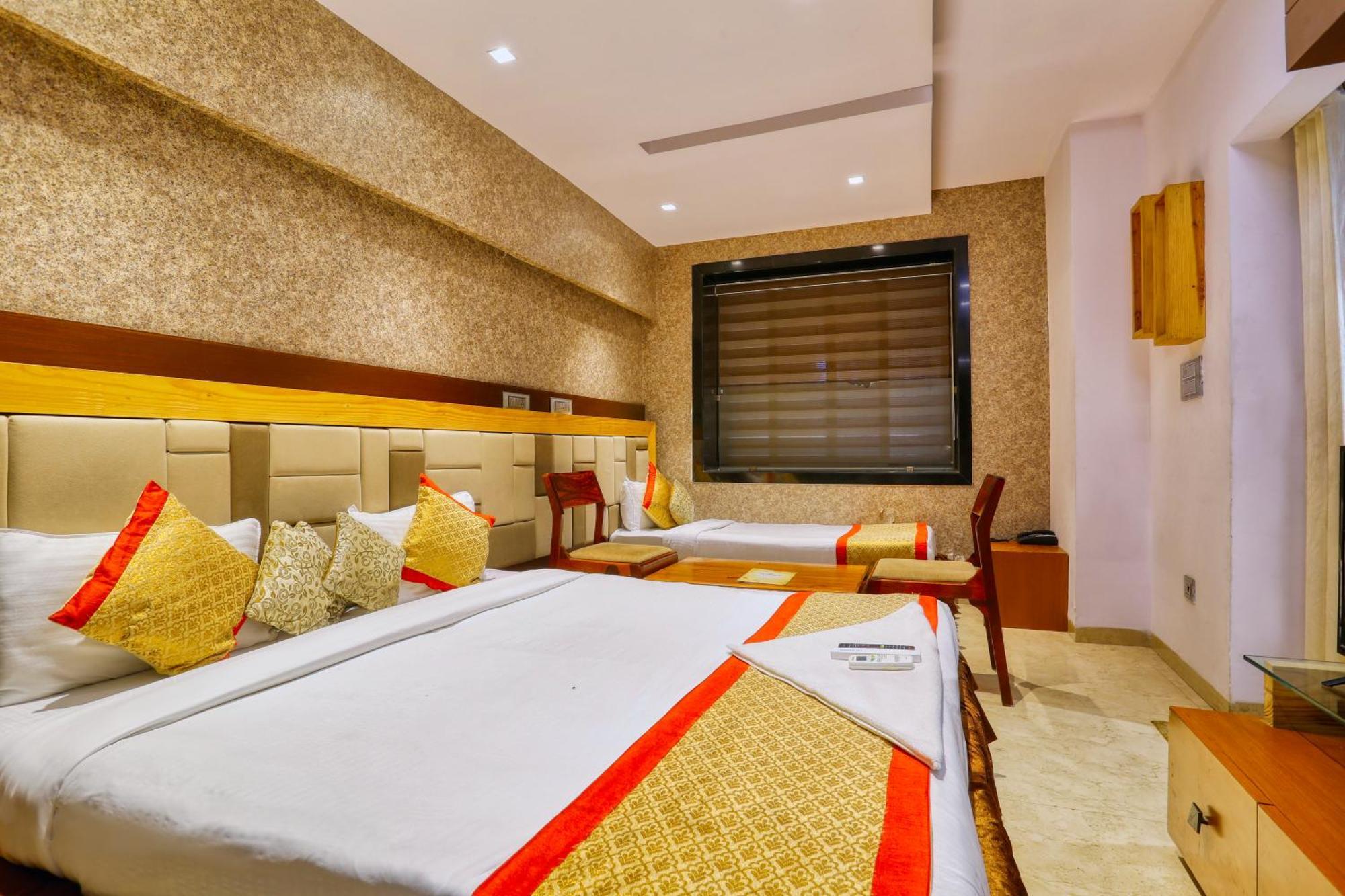 אינדורה The Ashoka Hotel מראה חיצוני תמונה