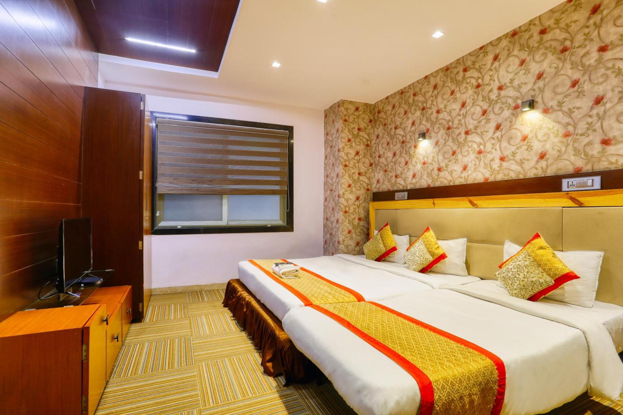 אינדורה The Ashoka Hotel מראה חיצוני תמונה
