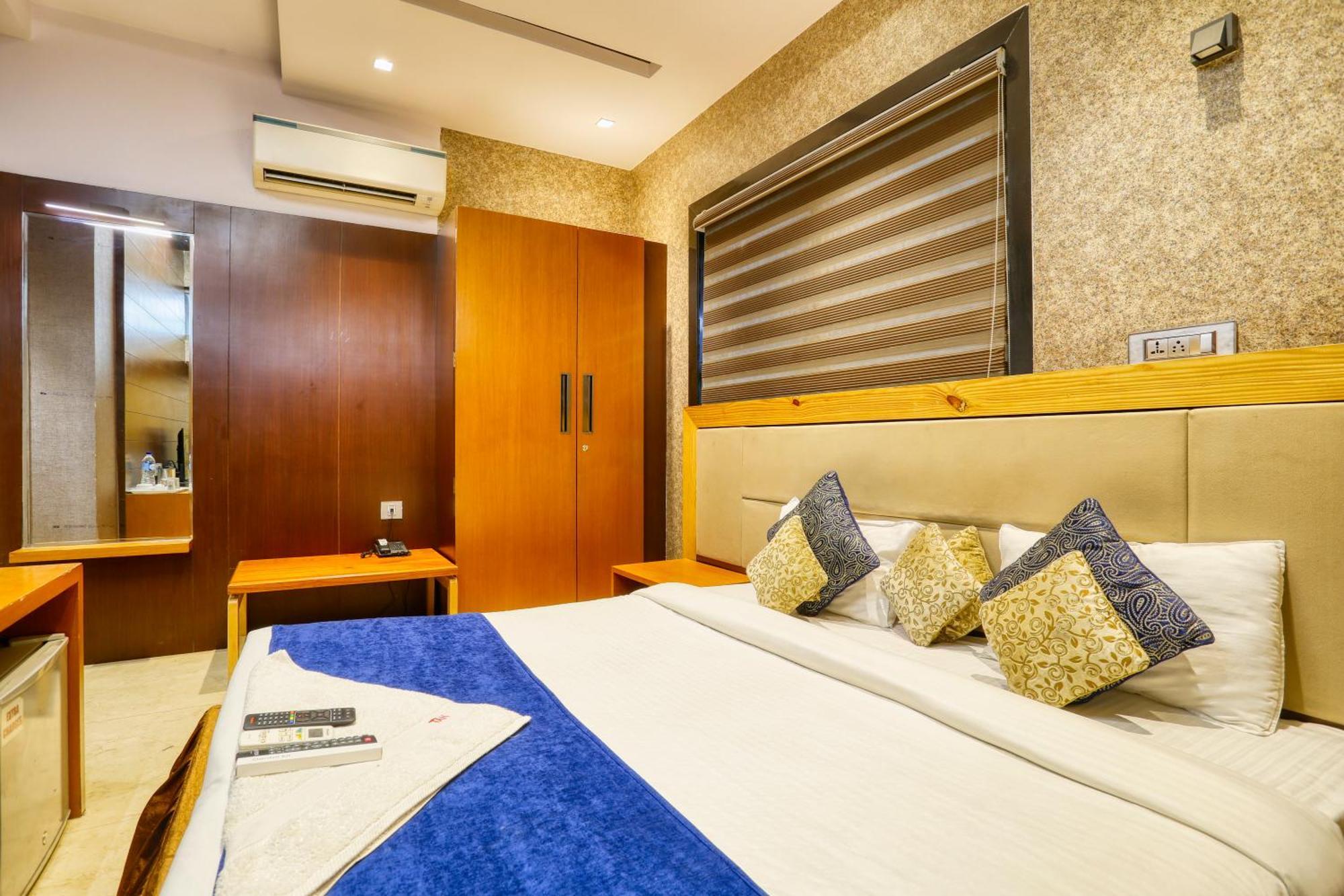 אינדורה The Ashoka Hotel מראה חיצוני תמונה