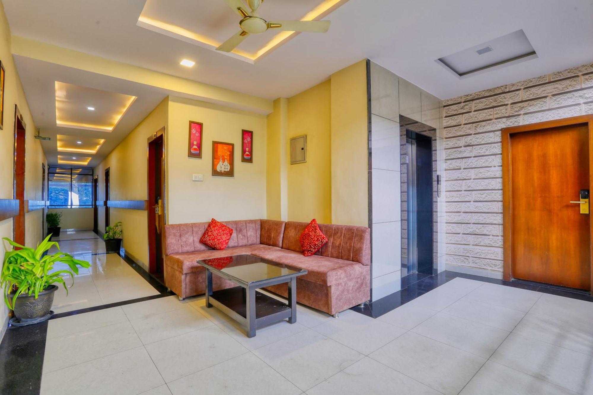 אינדורה The Ashoka Hotel מראה חיצוני תמונה