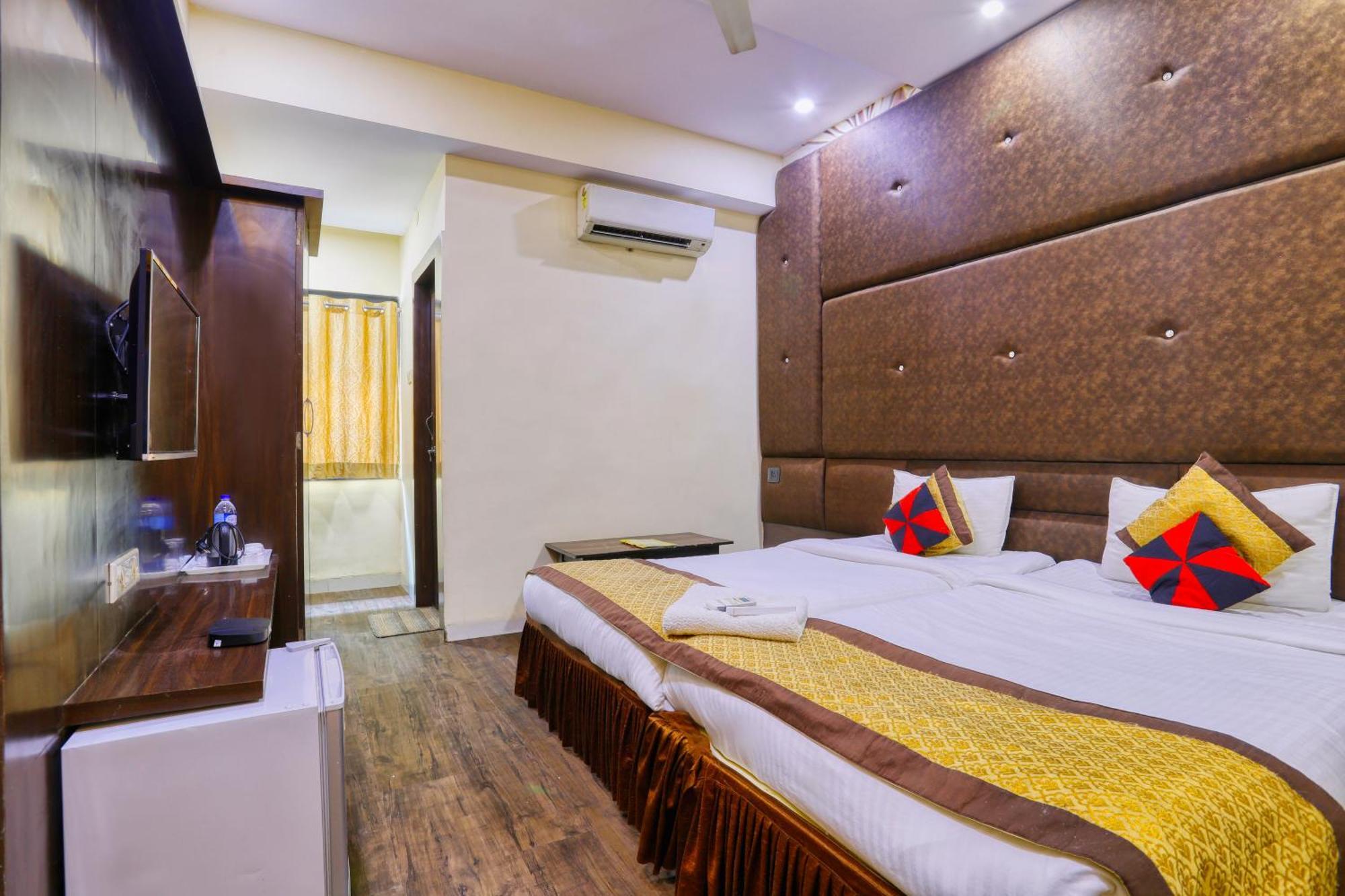אינדורה The Ashoka Hotel מראה חיצוני תמונה